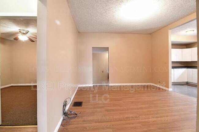 Building Photo - 1402 Berry Blvd