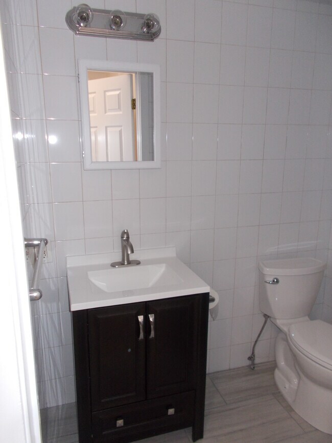 Foto del edificio - 45 Youmans Ave