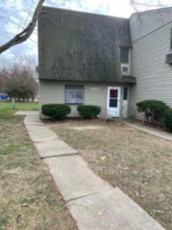 Primary Photo - 857 Kerns Dr NE