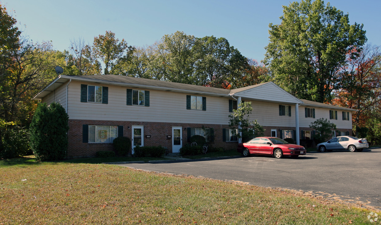 Primary Photo - Willowbrook Manor Townhouses