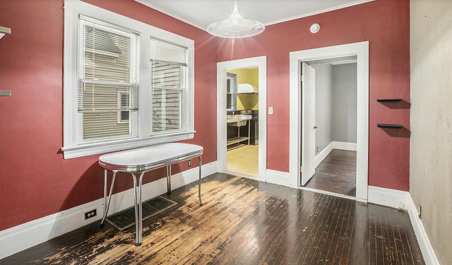 Dining Area - 521 Congress St