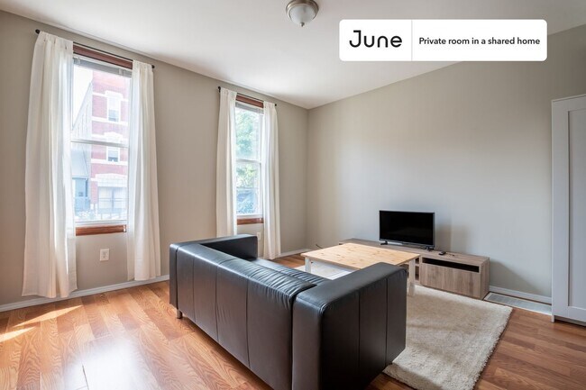 Foto del edificio - Room in Shared 4 bed/1 bath home