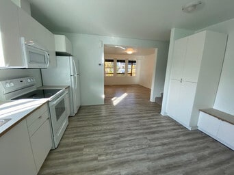 Building Photo - 11213-11251 51 St NW