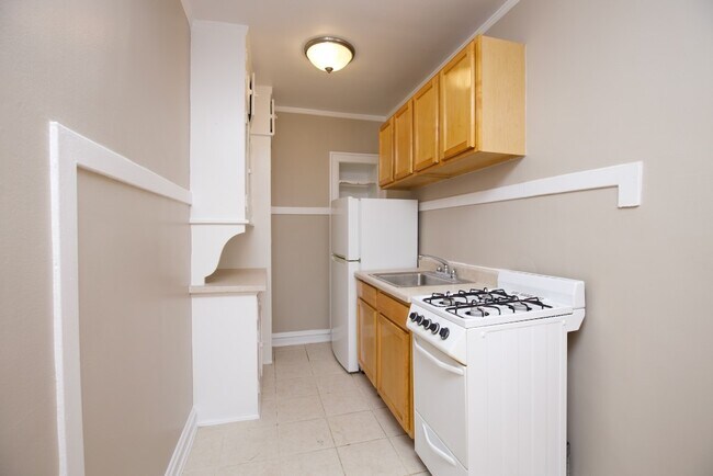 Foto del edificio - 1716 W Albion Ave