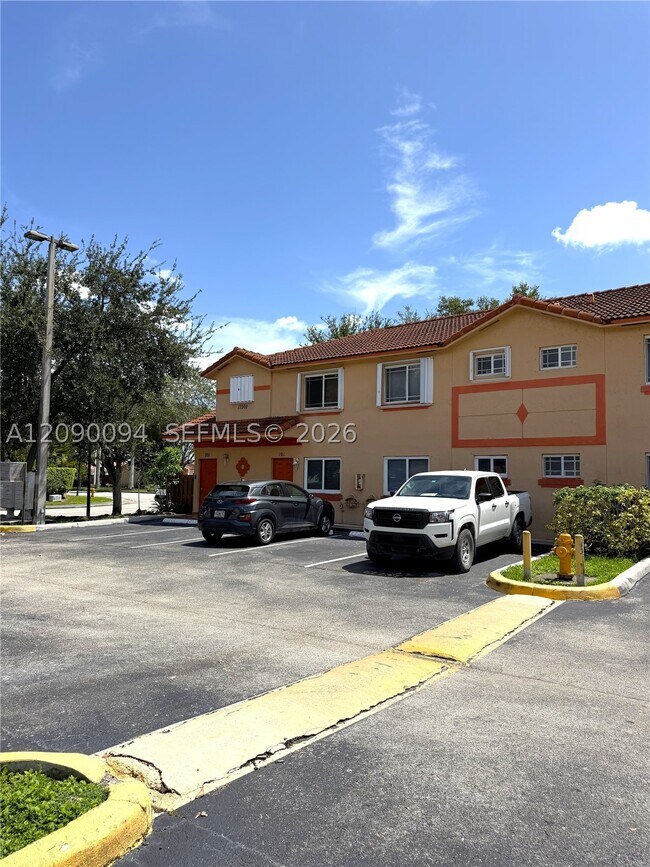 Foto del edificio - 17302 NW 74th Ave