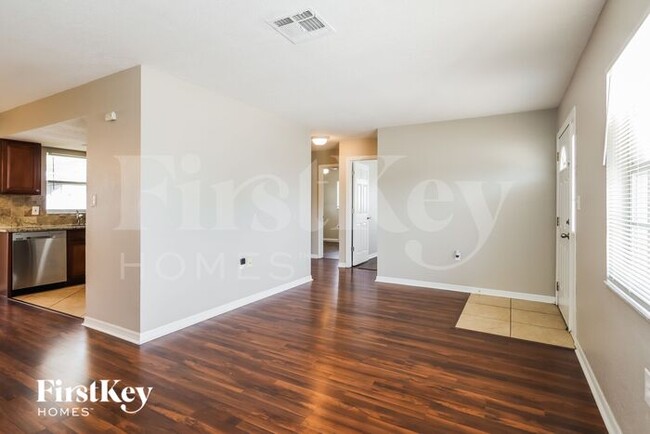 Building Photo - 8241 Hixton Dr