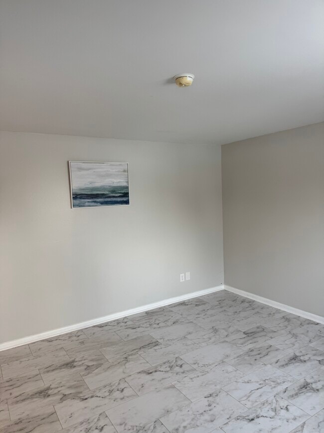 1704 Rosemont Rd