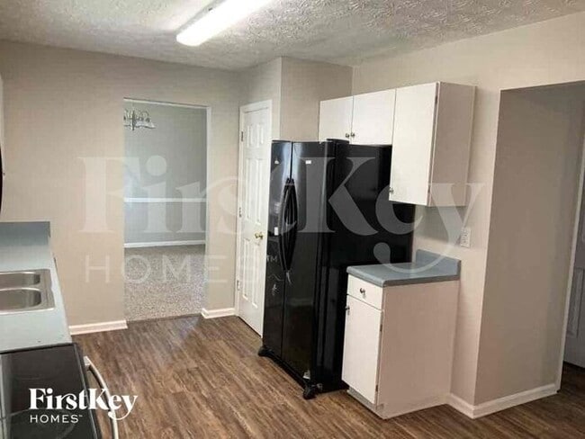 Building Photo - 675 Conisburgh Ct