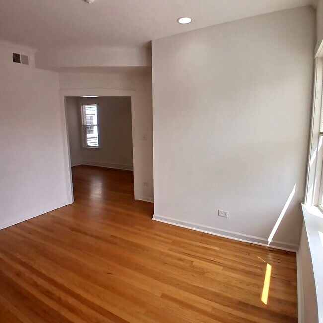 Foto del edificio - 4644 W Palmer St