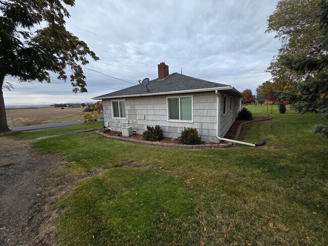 Foto del edificio - Orchards Home with a View