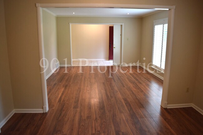 Building Photo - 8161 Pine Valley Ln
