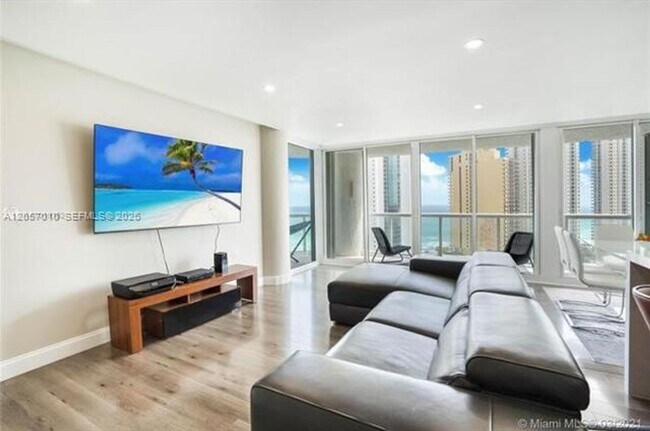 Foto del edificio - 16400 Collins Ave