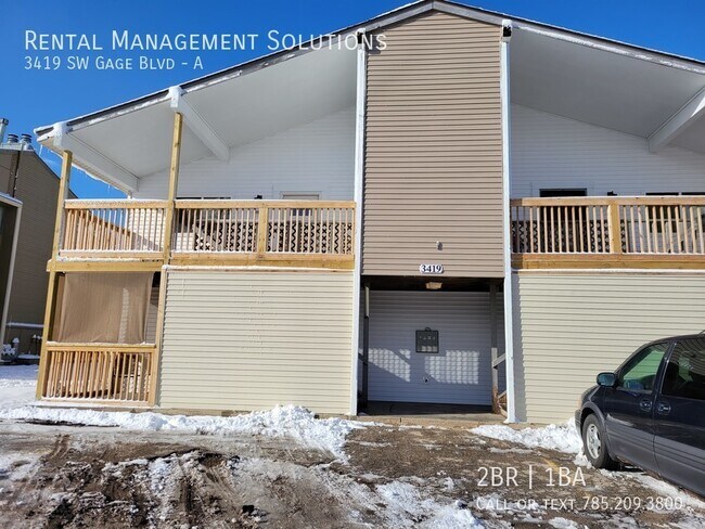 Foto del edificio - 3419 SW Gage Blvd Apt A - 2 BED/1 BATH