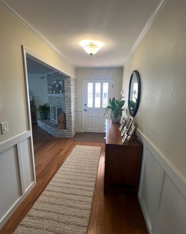 Foto del edificio - 4Bed/2Bath Goleta Home For Rent!