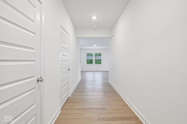 Foto del edificio - 15274 Farrington Rd