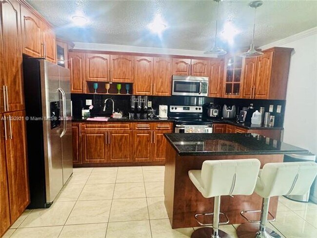 Foto del edificio - 4848 SW 135th Pl