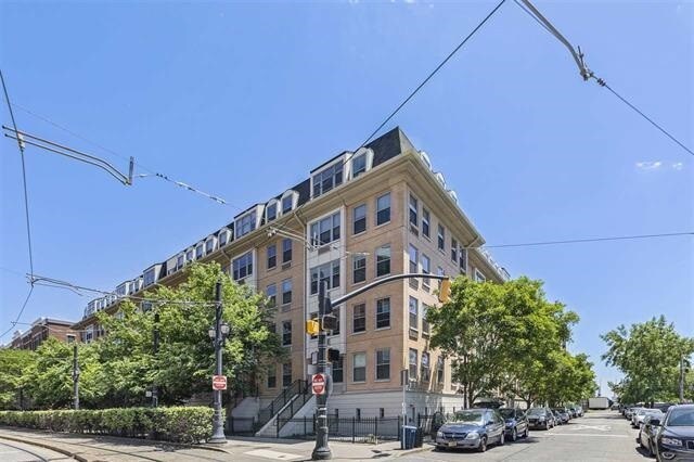 Primary Photo - 149 Essex St