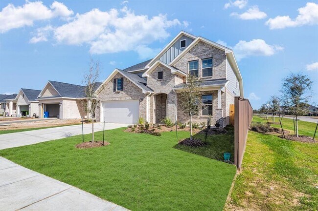 Building Photo - 31402 Whitfield Ct