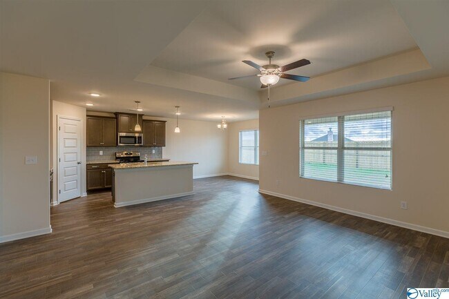 Building Photo - 122 Daymark Dr