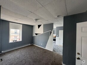 Building Photo - 663 2nd Ave