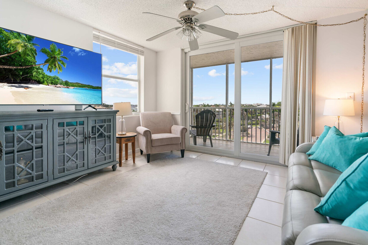 Foto principal - 5500 Bonita Beach Rd SW