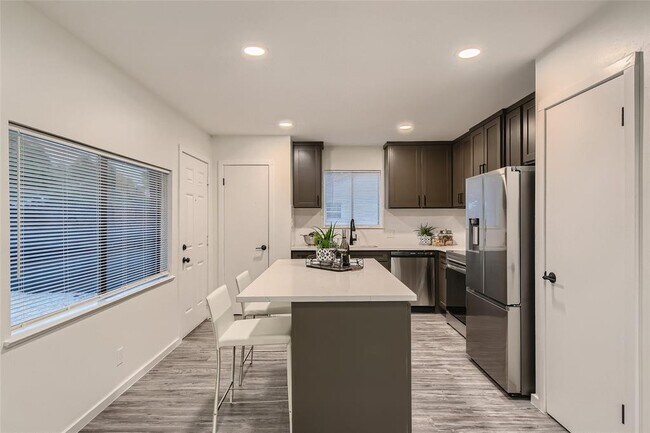 Foto del edificio - 3005 Edgedale Dr