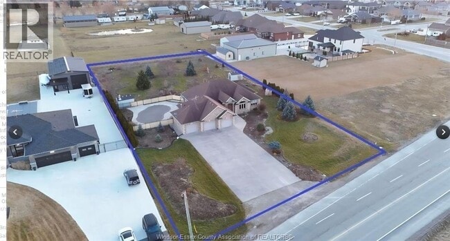 Building Photo - 404 County Rd 2