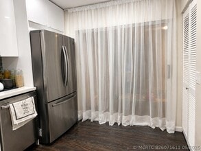 Building Photo - 6723 Via Regina