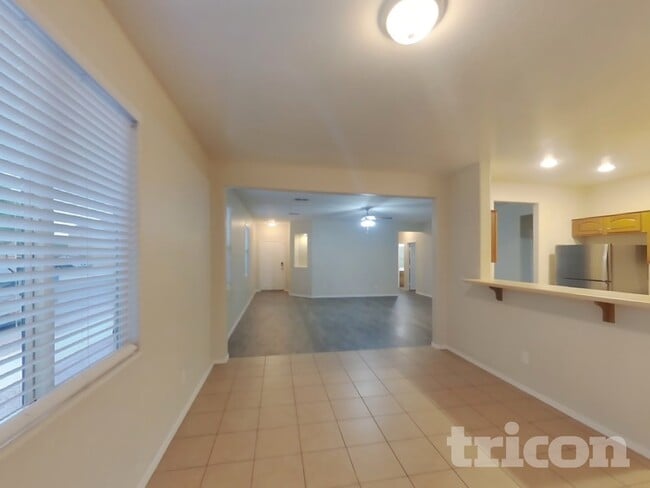 Building Photo - 7310 W St Charles Ave