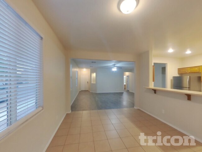 Foto del edificio - 7310 W St Charles Ave