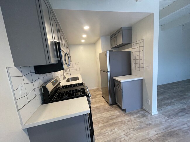 Foto del edificio - 3538 Keystone Av