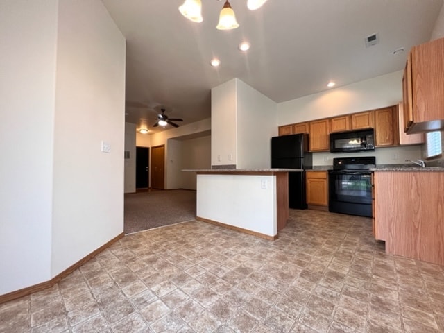 Building Photo - 1927 E Wilson Ln