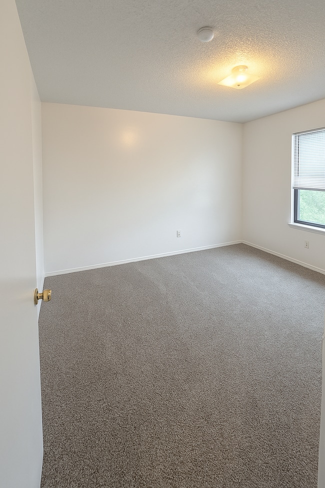 Foto del edificio - 2512 Elmwood Pkwy