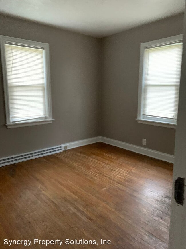 Building Photo - 2 br, 1 bath House - Fairlawn Ave 364 Rich...