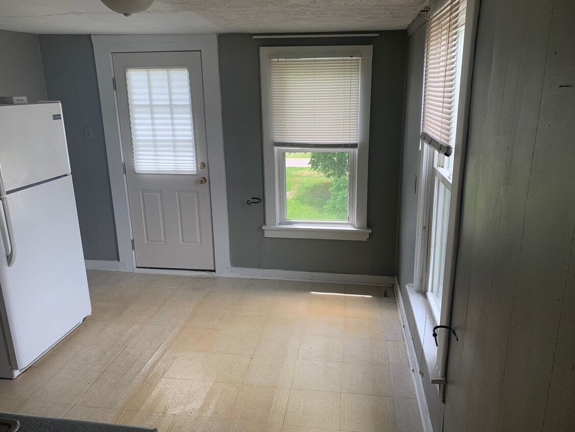 73 W Columbus St, Pickerington, OH 43147 Townhome Rentals in