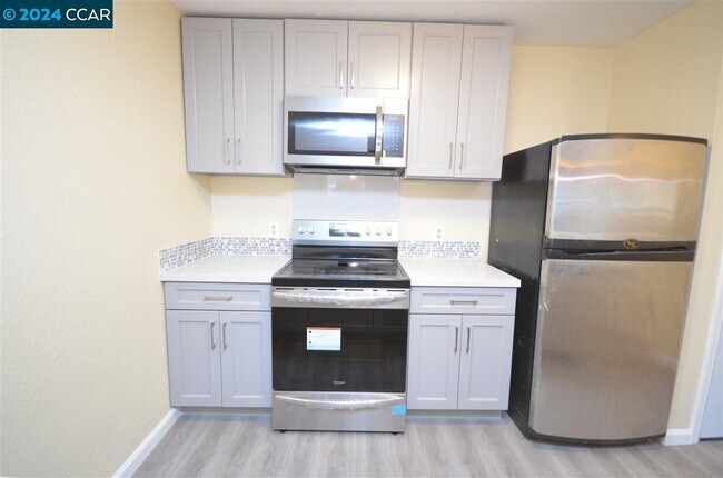 Foto del edificio - 1391 Monument Blvd