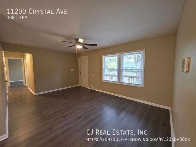 Foto del edificio - 11200 Crystal Ave