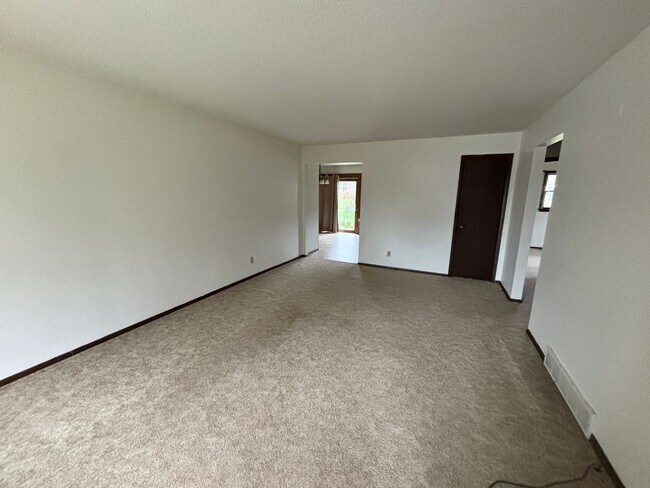Building Photo - 2540-2542 Demorrow Cir.