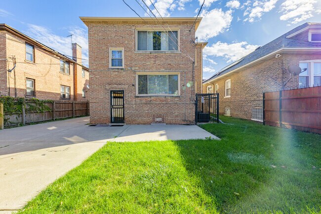 Building Photo - 7920 S Winchester Ave