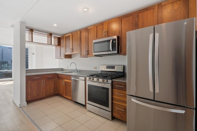 Building Photo - 20 Newport Pkwy