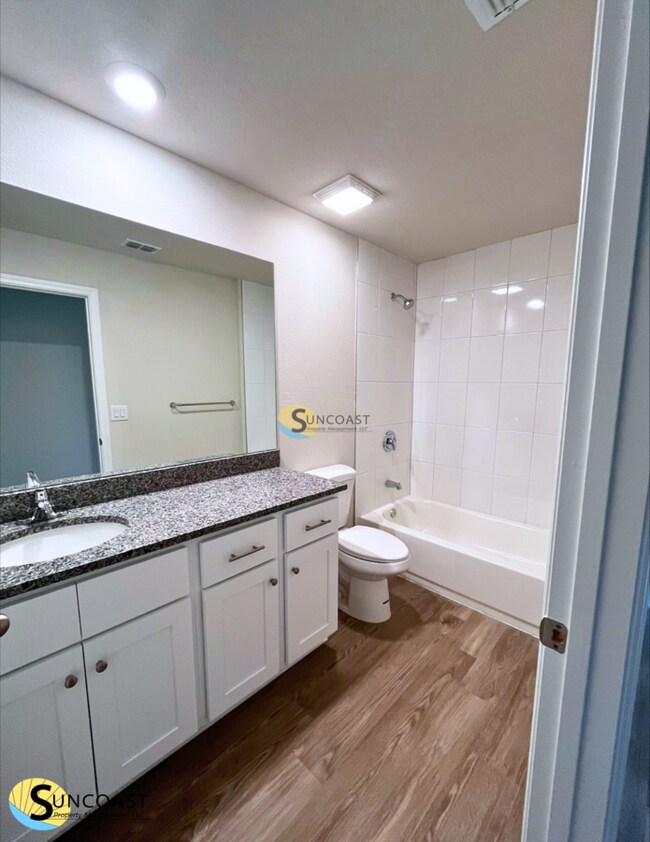 Foto del edificio - 353 Reeves St