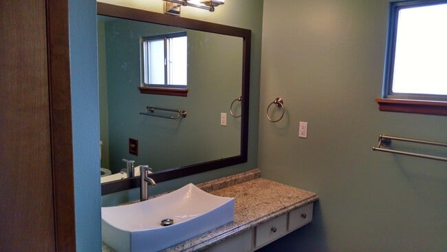 Upstairs bathroom - 1838 Gay Street