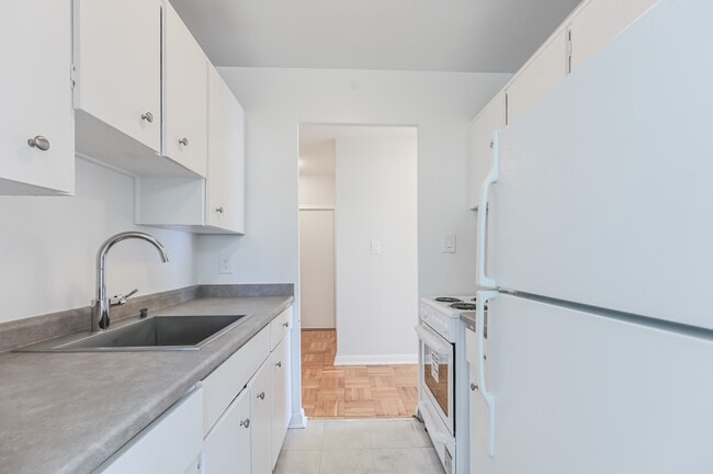 Building Photo - Heath Estates B