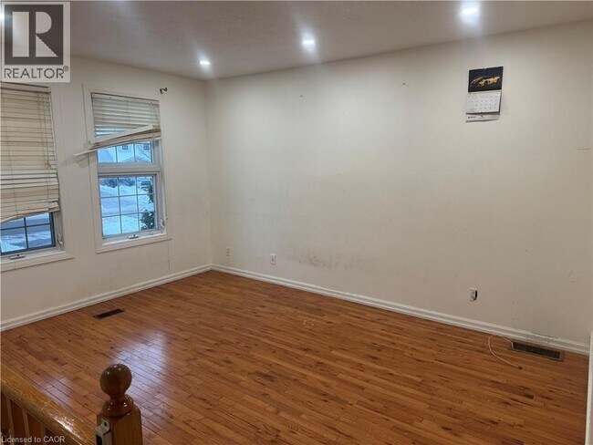 Photo du bâtiment - 23 Westchester Dr