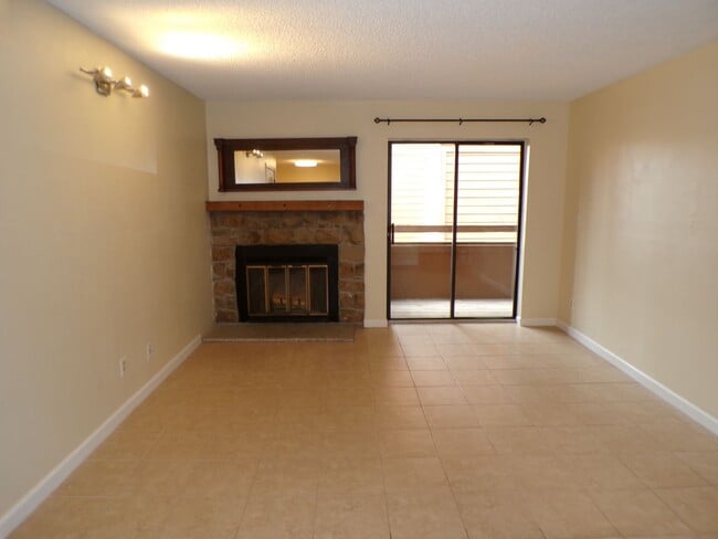 Photo - Welcoming Second Floor Condo!