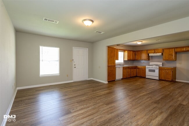 Foto del edificio - 3140 Boyd Ave