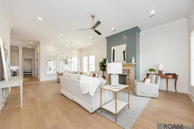Building Photo - 13751 Sweet Cherry Dr