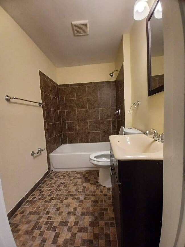 Foto del edificio - 1508 N Court St