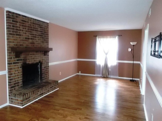 Foto del edificio - 103 Cherrywood Ct