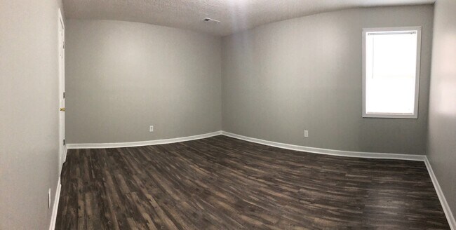 Foto del edificio - 505 N Bradford Ave